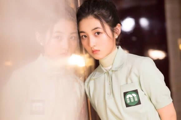 張子楓點贊易烊千璽哪個微博(張子楓參加王俊凱生日會)
