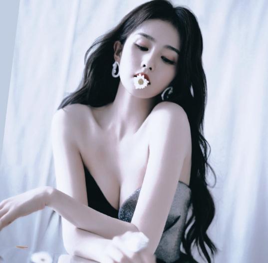 白鹿之前是淘寶模特嗎(白鹿的熒幕初吻給誰(shuí))