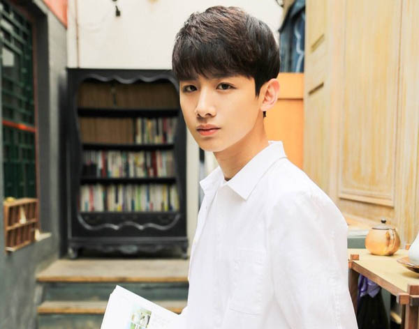 白敬亭曾用名，白敬亭名字由來(lái)