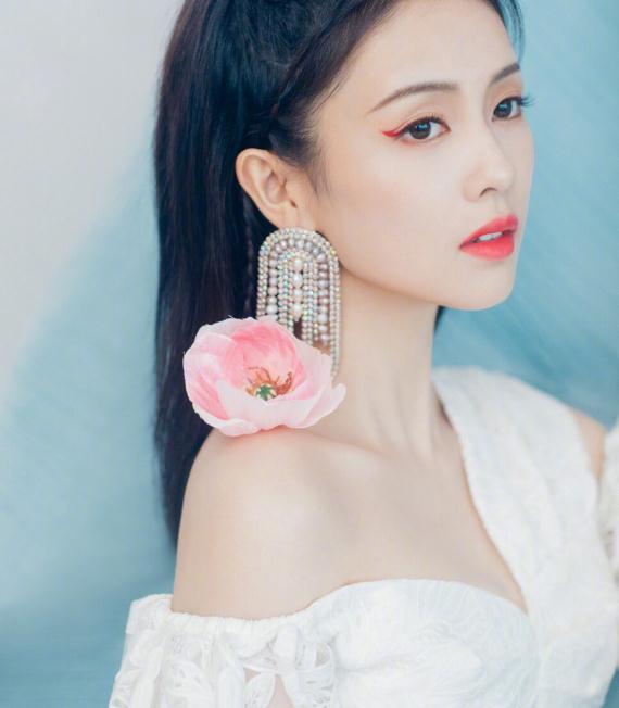 白鹿長(zhǎng)得像哪個(gè)女藝人(白鹿古裝電視劇有哪些)