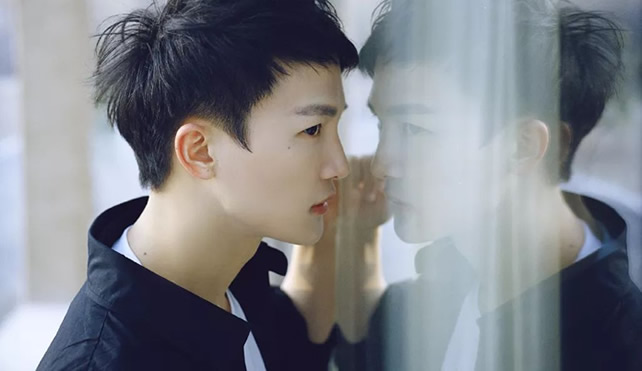 周深在蒙面唱將(周深蒙面唱將所有歌曲)