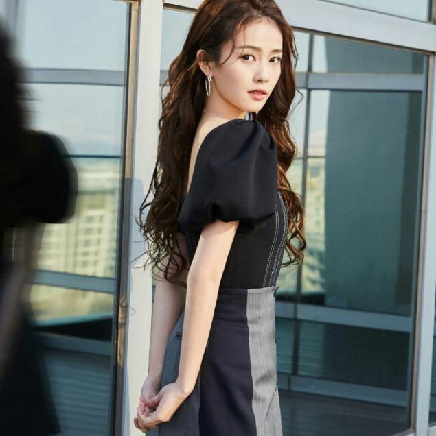 羅云熙白鹿親吻哪一集(白鹿長得像哪個女藝人)